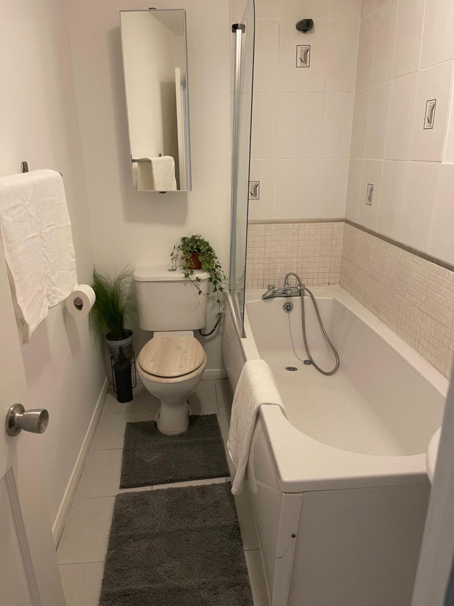 Cosy Flat Behind A Creekbeach In Grays Exterior photo